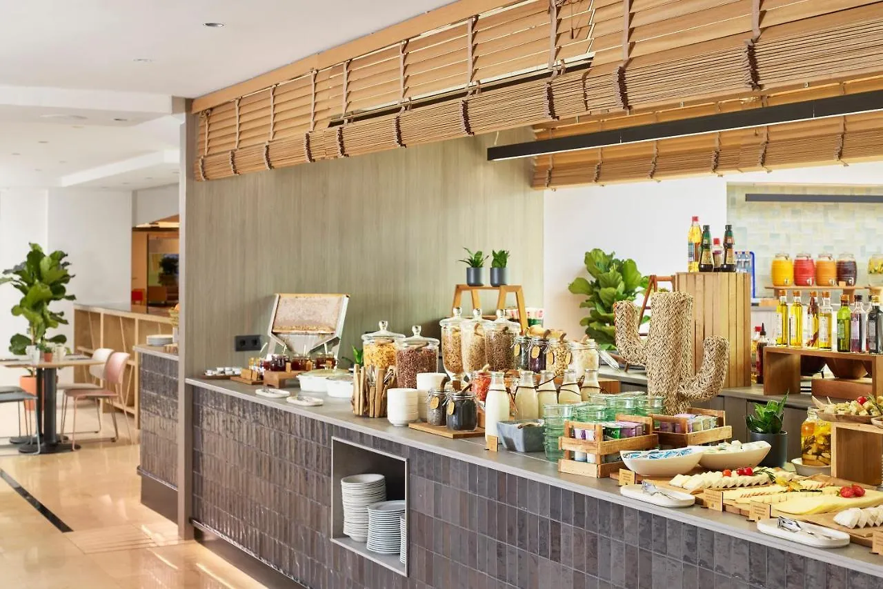 Innside By Melia Barcelona Apolo 4*,